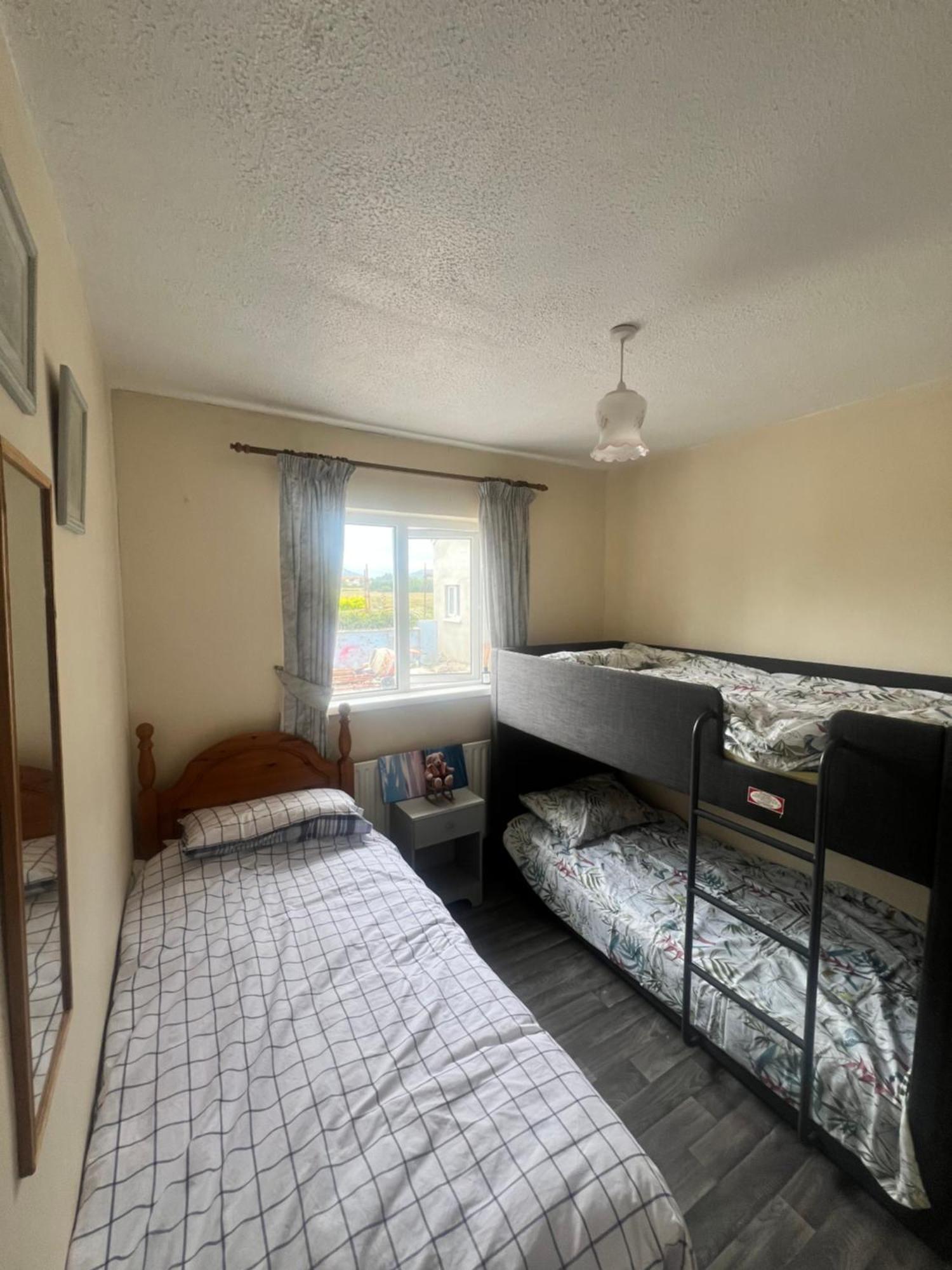 Shalom Bungalow Falcarragh Mountain View Oldtown Buitenkant foto